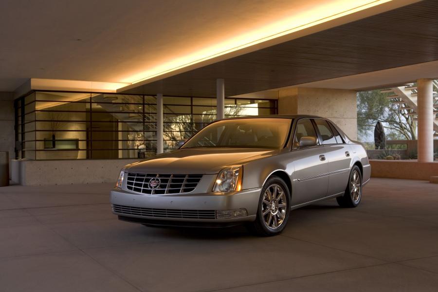 Cadillac DTS 2006 года  (фото 30 из 41)